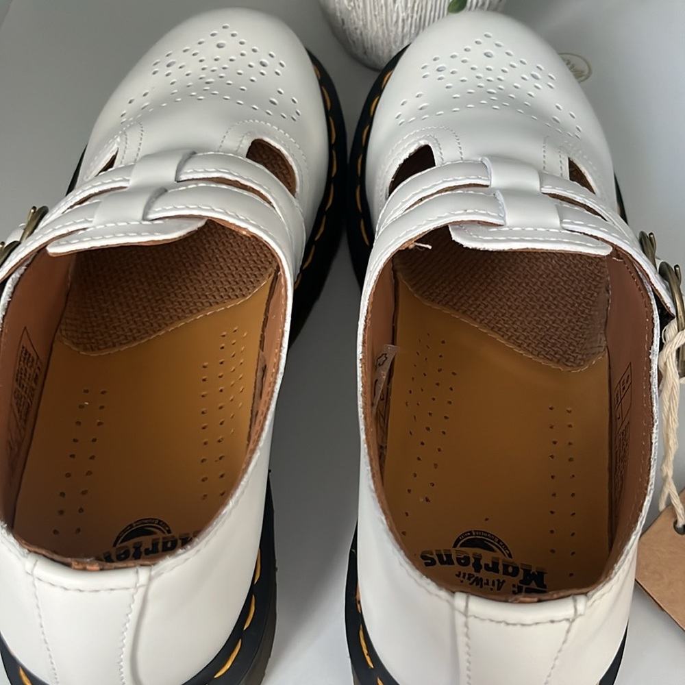 Dr. Martens Women's 8065 Mary Jane - Picture 8 of 11